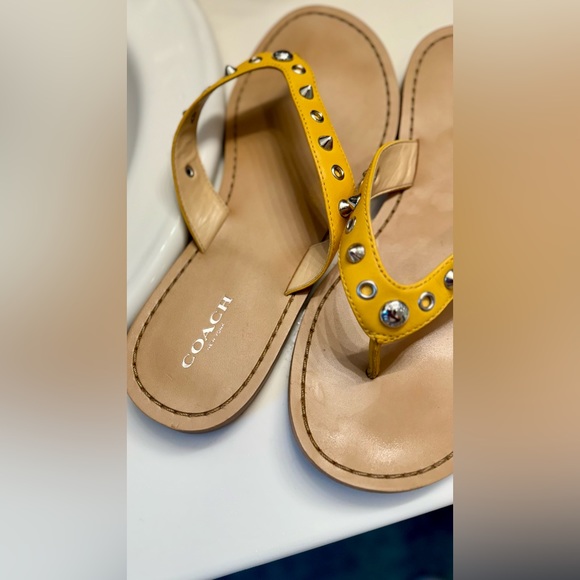 COACH Cottage Yellow Leather Silver Studded Sandals • Women’s Shoes Flip Flops - Picture 11 of 17
